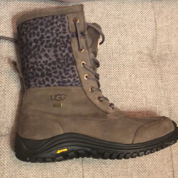 Ugg Adirondack Boot- Gray Leopard! - Picture 9 of 16